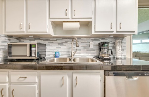 South Patrick Shores Condo | Direct Beach Access & View: Satellite Beach Condo!