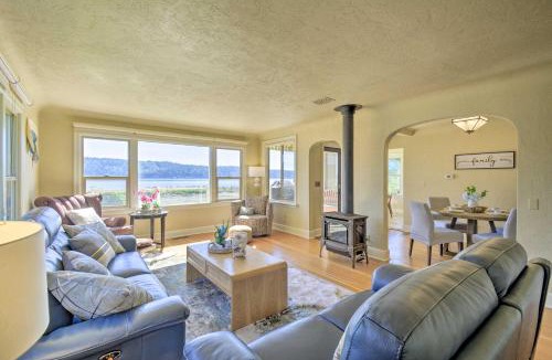 Bremerton House | Direct Beach Access Getaway on Port Orchard!