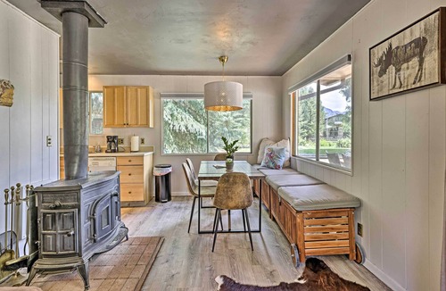 Grand Lake Cabin | Direct Beach Access: Grand Lake Cabin w/Deck!