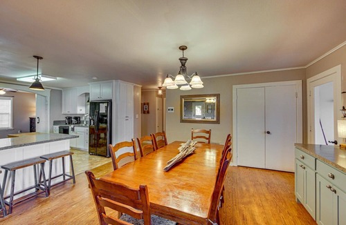 Jefferson House | Direct Beach Access, Watersports, Lakeside Firepit and more @ Crystal Cove