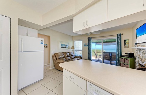 Nokomis Cottage | Direct Beachfront 2BR Cottage on Casey Key!