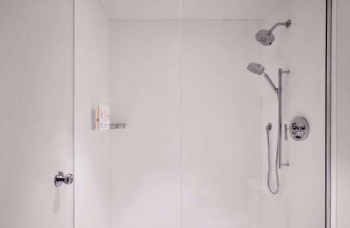Stuart Hotel | Direct Golf Course Access | Outdoor Pool & Gym
