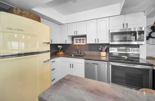 Belleair Beach Condo | Direct Gulf-Front Condo | Belleair Beach | 2BR/2BA