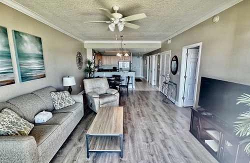 Gulf Shores Condo | Direct Gulf Front ~ 4th Floor ~ 2BD 2BA ~ Oversized Balcony ~ Keyless Entry