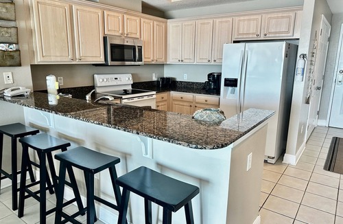 Gulf Shores Condo | Direct Gulf Front ~ 4th Floor ~ 2BD 2BA ~ Oversized Balcony ~ Keyless Entry