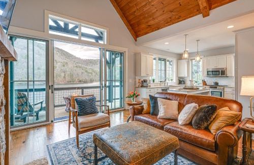 Bear Lake Reserve House | Direct Lake Access & Fire Pit: Tuckasegee Cottage!