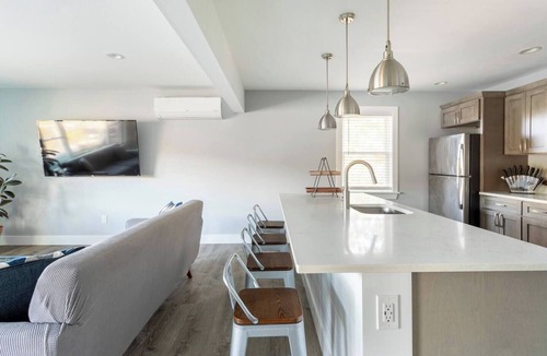 East Lyme Apartment | Direct Lakefront - Stunning Views and Panoramic Sunsets