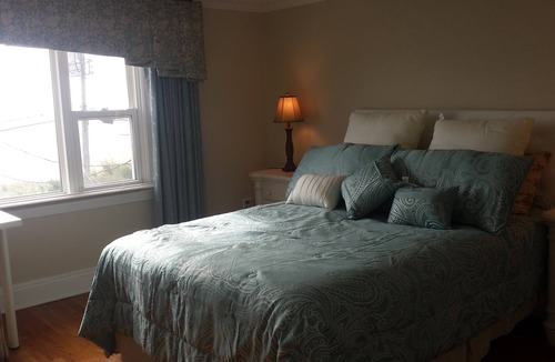 West Haven House | Direct ocean/beach front home with off street parking.