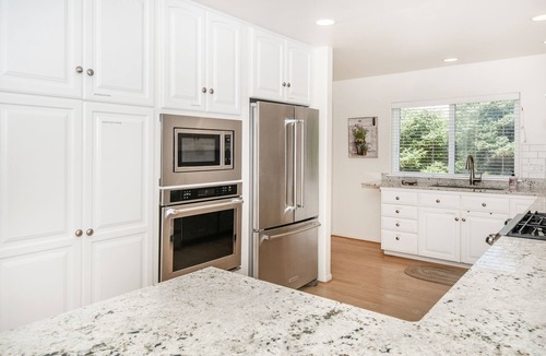 Neskowin House | Direct Ocean Front!- 6 bed, 4 bath. Hot tub , Views, pet-friendly