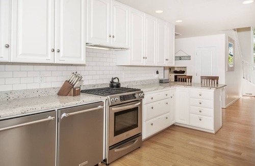 Neskowin House | Direct Ocean Front!- 6 bed, 4 bath. Hot tub , Views, pet-friendly