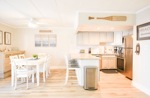 Midtown Ocean City Condo | Direct Ocean Front Building, Oceanview, Mid-Town 39th St, First Floor Unit