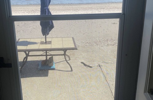 Devon House | DIRECT OCEAN FRONT HOME