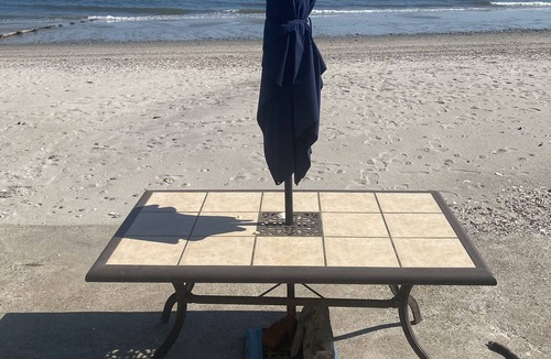 Devon House | DIRECT OCEAN FRONT HOME