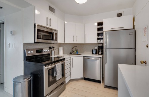 Mid Beach Condo | Direct Ocean Front Property