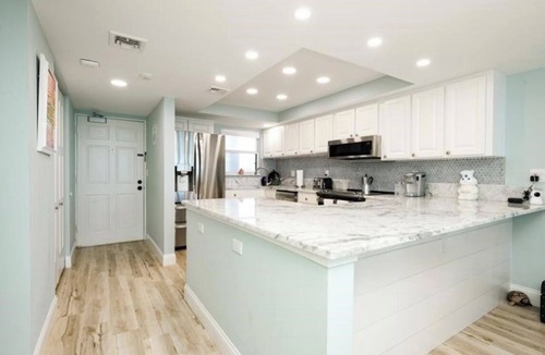 Light House Shores Condo | Direct Ocean Front Condo steps away from the Beach!