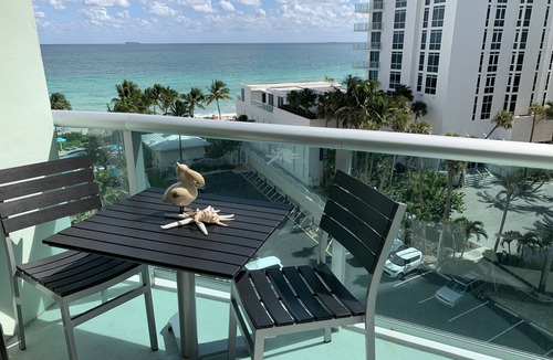 Hollywood South Central Beach Condo | DIRECT Ocean View & Pool View FULLY Remodeled Condo!