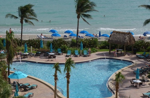 Hollywood South Central Beach Condo | DIRECT Ocean View & Pool View FULLY Remodeled Condo!