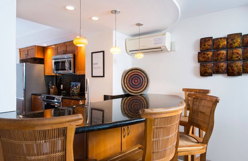Kihei Condo | Direct Oceanfront/Beachfront Luxury! Recently Remodeled