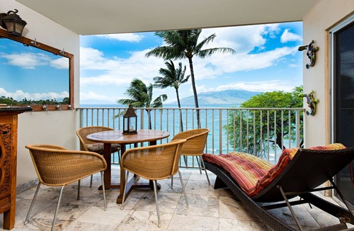 Kihei Condo | Direct Oceanfront/Beachfront Luxury! Recently Remodeled