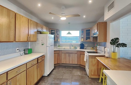 Painters Hill House | Direct Oceanfront Home w Cinnamon Beach Views