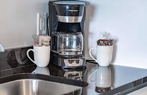 North Beach Apartment | Direct Oceanfront View | High Floor + Balcony | Beach Access