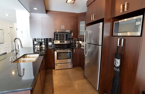 Saint-Sauveur Apartment | Direct slope access condo - Affordable luxury!