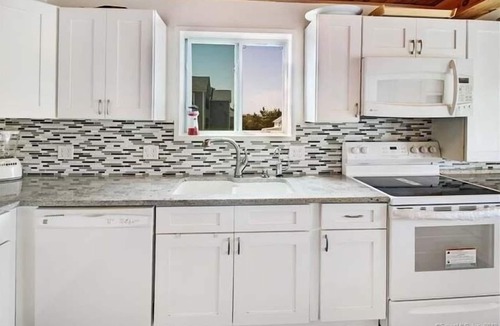 Momauguin House | Direct Waterfront Private Beach Escape