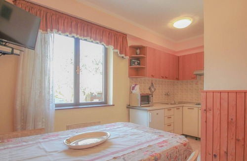 Dajla Apartment | Directly on the Adriatic Sea with garden, barbecue, private terrace