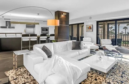 Belle Vista Condo | Directly on the beach 2-Bedroom 2- Bath condo in tranquil St. Pete Beach