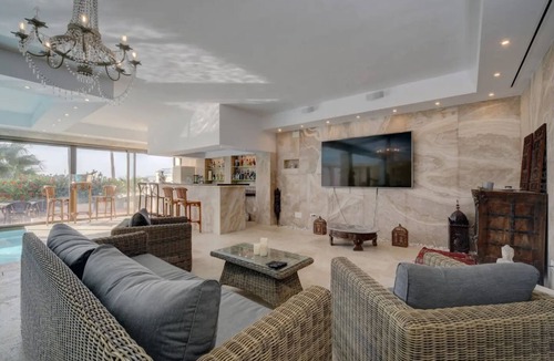 El Paraiso House | Directly on the Golf course.Huge Golf and Spa Mansion 8 min from Puerto Banus