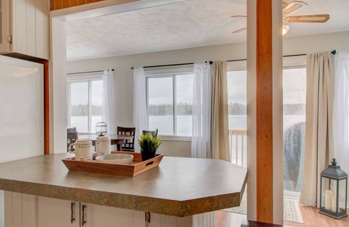 Cayamant Ski Chalet | Directly on the lake! n