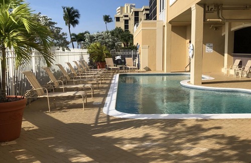 Vanderbilt Beach Condo | Directly on Vanderbilt Beach