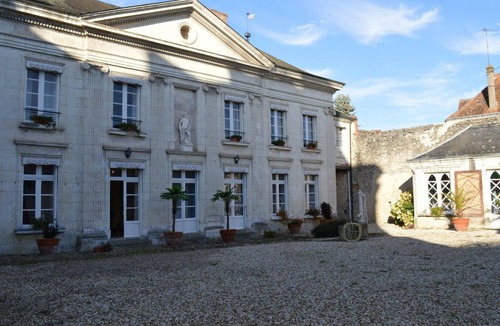Chatillon-sur-Indre Cottage | Directoire Castle with Private Pool and Garden