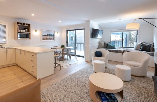 Mount Buller House | Disco 7