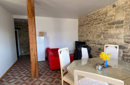 Saint-Jean-de-Vaux Apartment | Disconnecting in the vineyards
