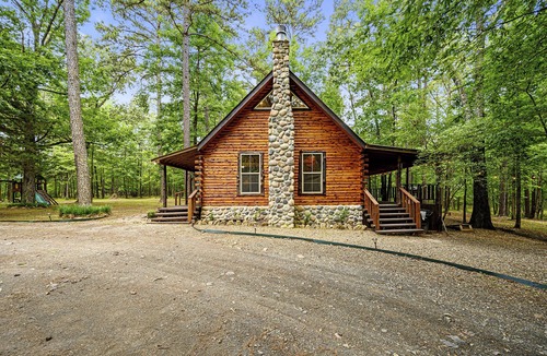 Smithville Cabin | Discounted Rates