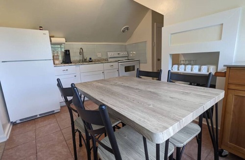 Perryville Apartment | Discounted Stays | 2BR | Dog-Friendly | King | A/C