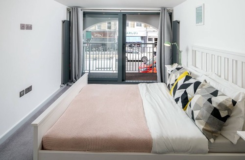 Northcote Apartment | Discounted -Two Bedroom Modern flat in Clapham Junction