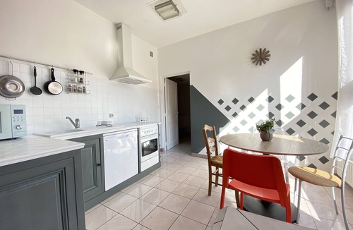 Lanches-Saint-Hilaire House | "Discover Charm and Comfort - An Unforgettable Stay Awaits You!"