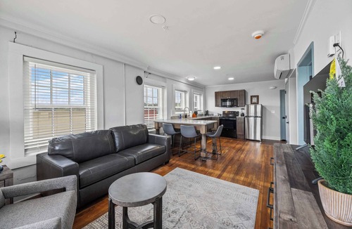 Conway Condo | Discover Conway Trendy Downtown Loft