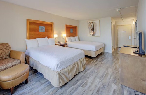 Duncanville Hotel | Discover Duncanville Charm from a Comfortable 4-Room Stay w/Free Parking