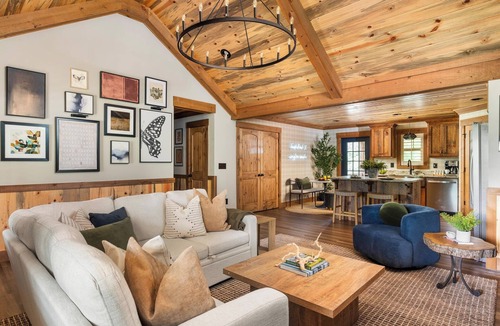 Talking Rock Cabin | Discover Elevated Wellness Pool, Sauna, Hot-Tub