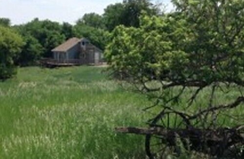 Indiana Township House | DISCOVER FREEDOM in Rural Kansas