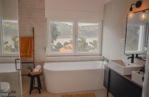 Skrivena Luka Apartment | Discover Lastovo premium accommodation