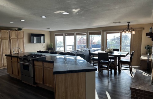 Cascade Valley House | Discover Moses Lake steps away