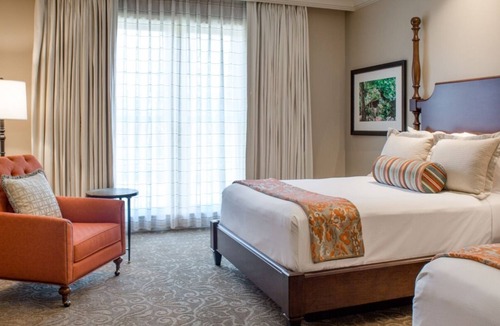 Mount Berry Hotel | Discover Nature from Spacious Room w/Scenic Views and Pool Access!