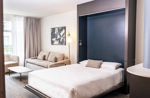 Old Montreal Hotel | Discover Old Montreal’s Magic with a Suite Behind Notre-Dame - 3 Units!