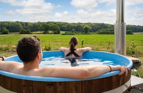 Farbus Cabin | Discover our POD on the farm