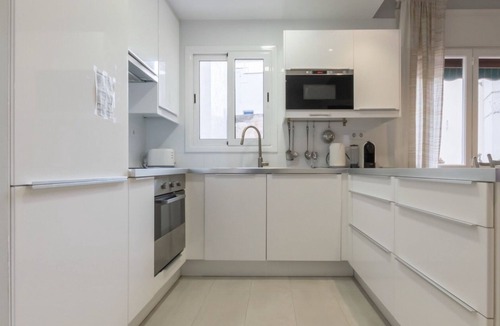 Sitges Town Center Condo | Discover Sitges, steps from the beach. 3 BRM + 2 BATH