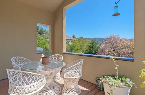 Eugene House | Discover the Birdhouse, a spacious 3BR home in Eugene near U of O and downtown.